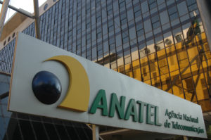 anatel-reclamacoes-300x199 ANATEL: Telefone, Reclamações, Falar com Atendente, Ouvidoria